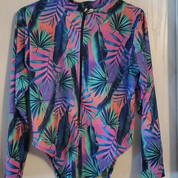 Fashion Nova Women's Bodysuit, Size 1X - Picture 4 of 7